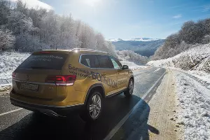 За снегом на Volkswagen Teramont &copy;&nbsp;Фото Елены Синеок, Юга.ру
