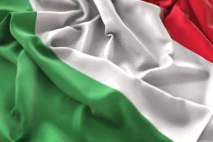 Государственный флаг Италии &copy;&nbsp;Фото natanaelginting, сайт freepik.com