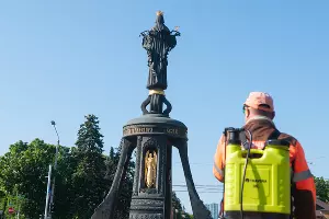 Дезинфекция общественных пространств в Краснодаре &copy;&nbsp;Фото Дмитрия Леснова, Юга.ру