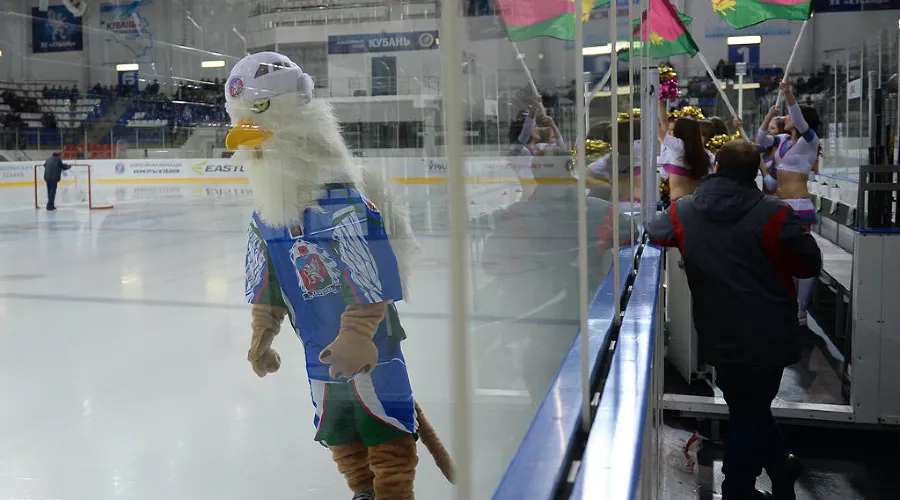 ХК "Кубань" разгромил тольяттинскую "Ладу" в 1/8 ВХЛ в Краснодаре &copy;&nbsp;Михаил Ступин, ЮГА.ру