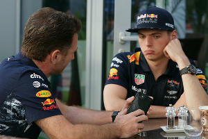 Кристиан Хорнер и Макс Ферстаппен. Гран-при России «Формулы-1» в 2017 году © Фото Евгения Мельченко, Юга.ру