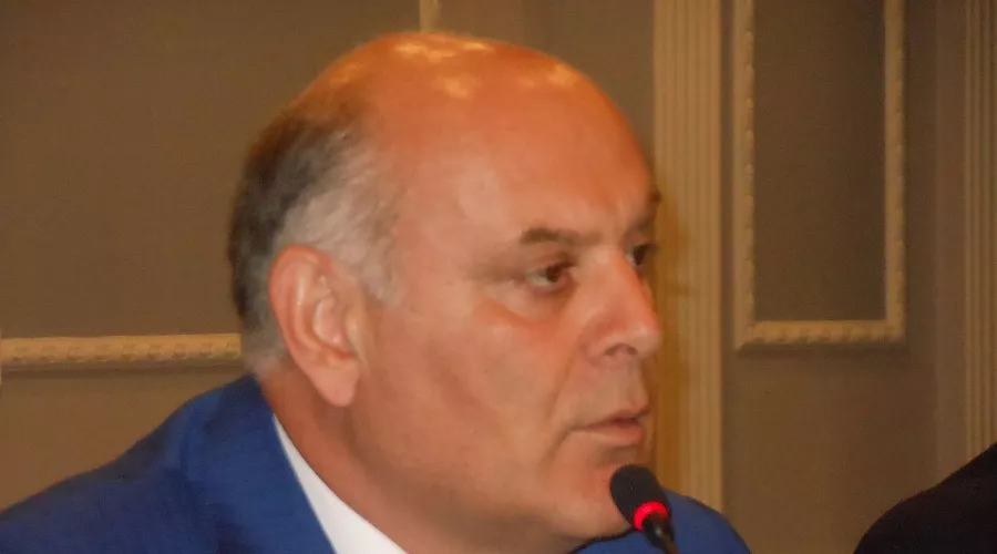 Аслан Бжания &copy;&nbsp;Фото Leonrid, ru.wikipedia.org, (CC BY-SA 3.0, 2.5, 2.0, 1.0)