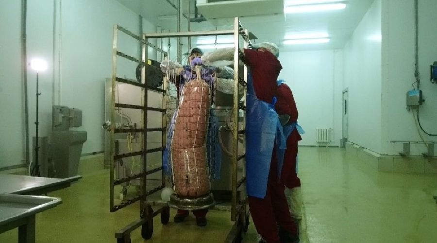 На Дону приготовили колбасу длиной 5 метров © Фото с сайта don-star.ru