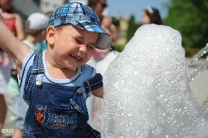 Запуск фонтанов в Краснодаре &copy;&nbsp;Елена Синеок, ЮГА.ру