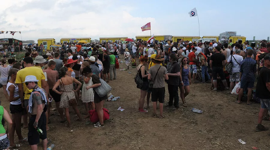 Очередь перед кассами на фестивале KUBANA &copy;&nbsp;Елена Синеок, ЮГА.ру