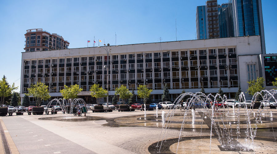 Городская дума Краснодара &copy;&nbsp;Фото Елены Синеок, Юга.ру