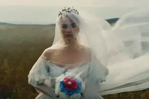 Кадр из трейлера к фильму «Грозовой перевал» &copy;&nbsp;Скриншот видео с Rutube-канала &laquo;Рутрейл&raquo;