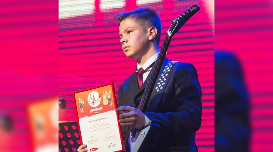Руслан Кузьмин стал победителем конкурса «Онлайн-бэнд» © Фото пресс-службы МТС на Юге России