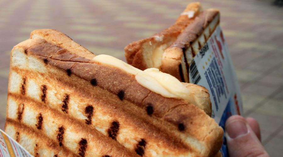 Сырные сэндвичи у Николы &copy;&nbsp;Фото Марины Солошко, Юга.ру