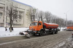 Уборка снега в Майкопе &copy;&nbsp;Фото с сайта maikop.ru