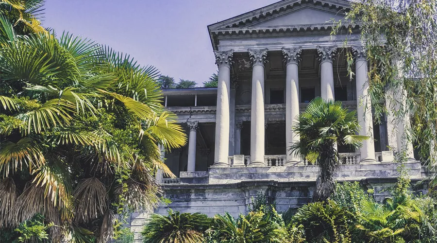 Санаторий Орджоникидзе &copy;&nbsp;Фото Павла Незнанова, unsplash.com