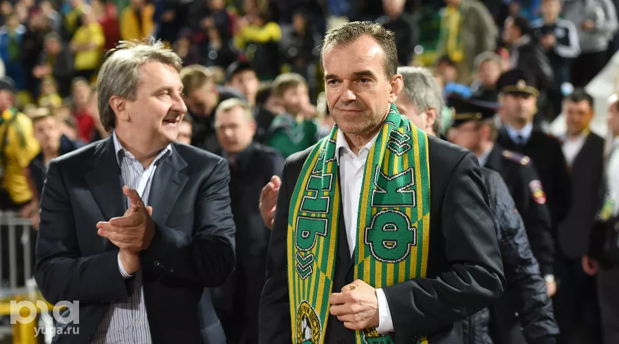 ФК «Кубань» обыграл московский ЦСКА в полуфинале Кубка России сезона-2014/15. Евгений Муравьев и Вениамин Кондратьев &copy;&nbsp;Фото Елены Синеок, Юга.ру