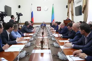 Встреча Владимира Васильева с представителями строительных компаний Дагестана &copy;&nbsp;Фото пресс-службы главы РД