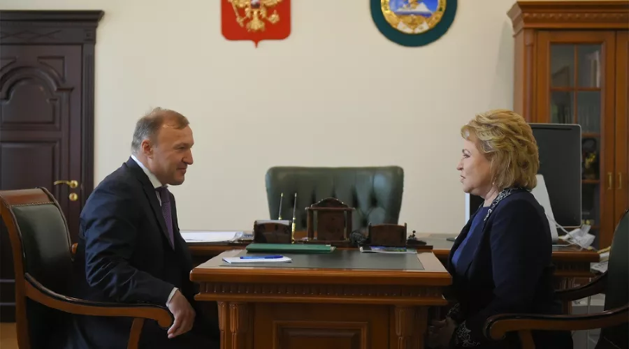 Мурат Кумпилов и Валентина Матвиенко &copy;&nbsp;Фото Алексея Гусева