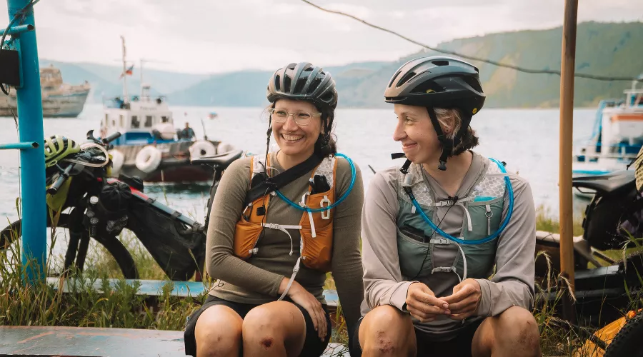 Участники Байкальской автономной велогонки &copy;&nbsp;Скриншот фото пользователя &laquo;Нешелковый путь&raquo; на &laquo;Яндекс. Дзен&raquo;