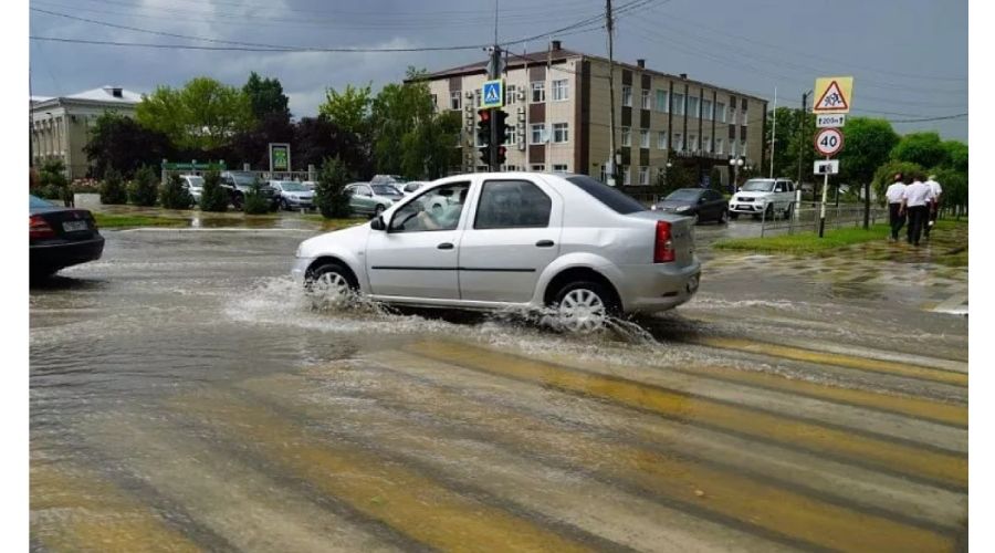 Крымск после сильного дождя, 10 июня 2023 г. © Скриншот публикации в телеграм-канале Сергея Леся, T.me/sergeyi_les