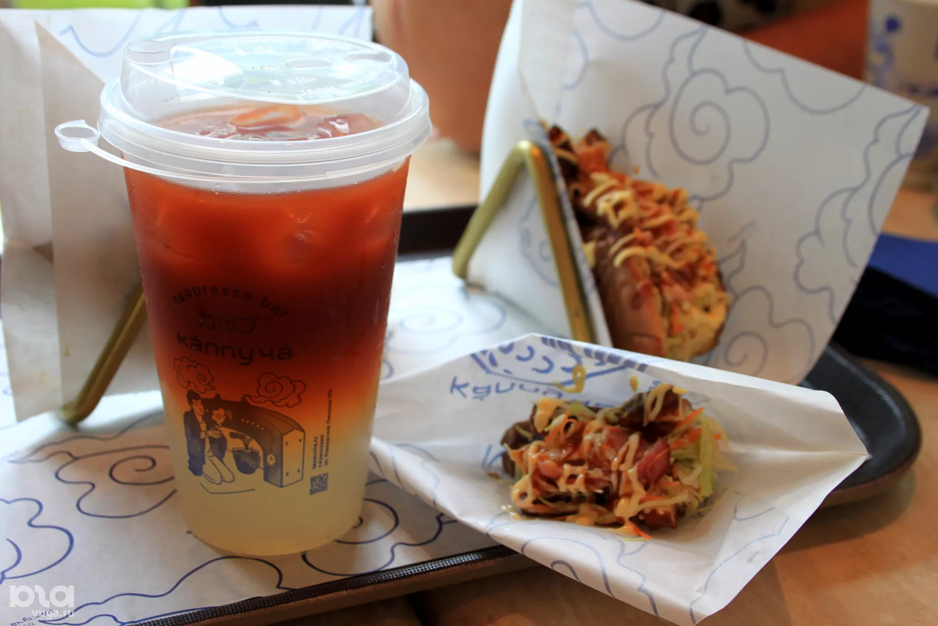 Тимонад и тайяки-сэндвичи &copy;&nbsp;Фото Марины Солошко, Юга.ру