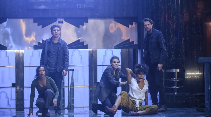 Кадр из фильма «Клаустрофобы 2: Лига выживших», реж. Адам Робител, 2021 год &copy;&nbsp;Фото с сайта kinopoisk.ru