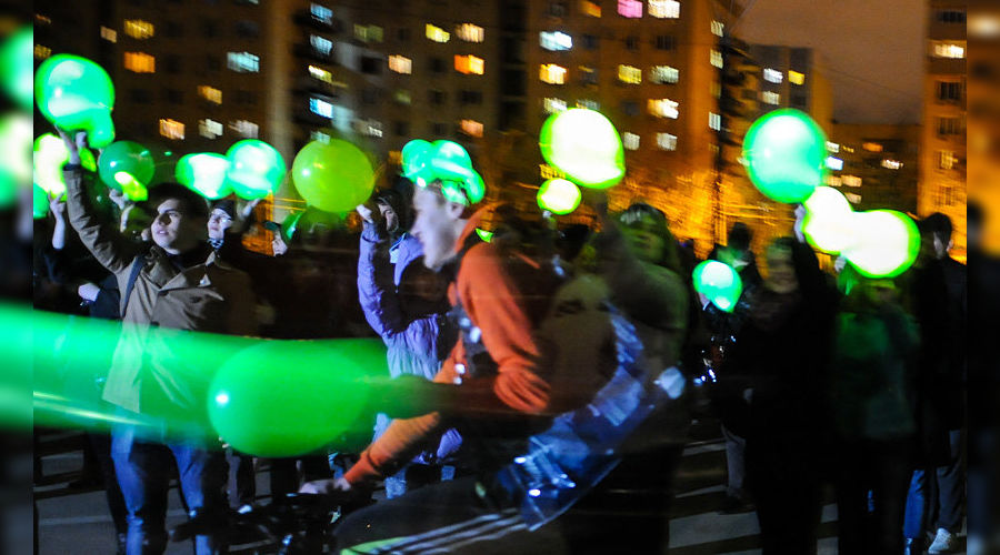 Акция "Час Земли" в Краснодаре &copy;&nbsp;Елена Синеок, ЮГА.ру