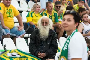 Болельщики на матче между &laquo;Кубанью&raquo; и &laquo;Абинском&raquo; &copy;&nbsp;Фото Елены Синеок, Юга.ру