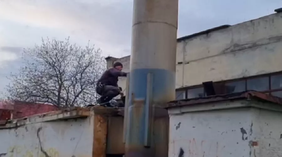 Лопнувшая труба котельной в станице Ленинградской  &copy;&nbsp;Скриншот видео телеграм-канала Юрия Шулико https://t.me/shulikoyury/784