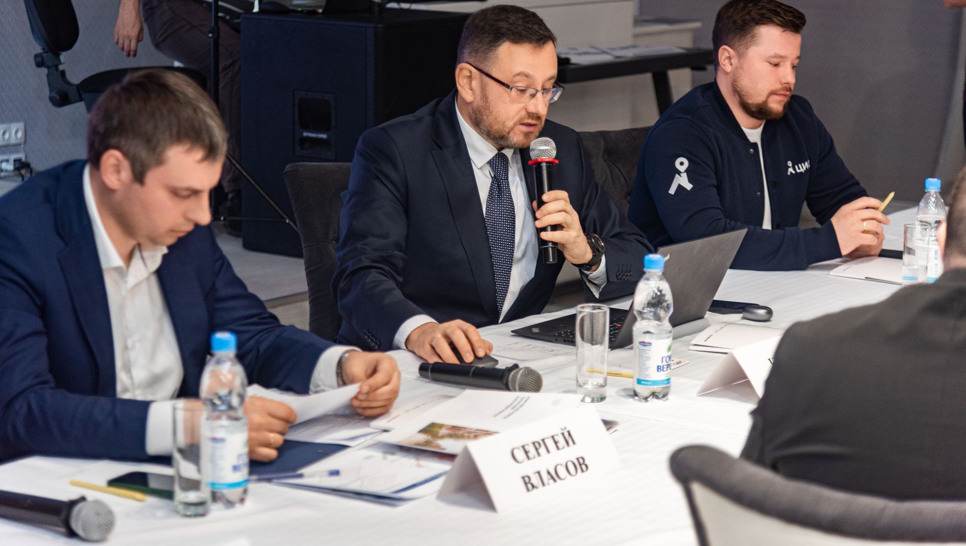 эрис чайковский директор. захаров сервико иркутск. владелец 4 компаний.