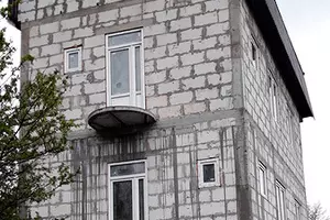 Конкурс  архитектурного безобразия &laquo;#АнтиКраснов&raquo; &copy;&nbsp;Фото с сайта yalta.rk.gov.ru