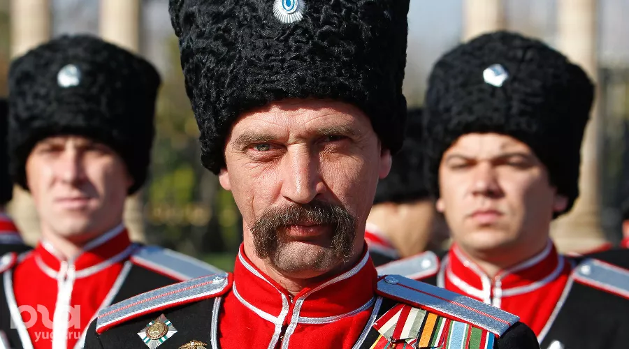 Построение казаков, участвующих в Параде Победы в Москве &copy;&nbsp;Влад Александров, ЮГА.ру