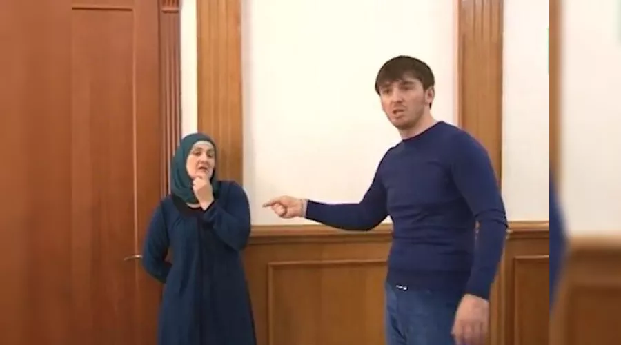  &copy;&nbsp;Скриншот из телесюжета ГТРК &laquo;Грозный&raquo;, опубликованного в инстаграме, https://www.instagram.com/p/B4Apy1KlAsx/