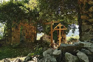 Древний храм в поселке Ахштырь &copy;&nbsp;Фото Алексея Кузнецова, instagram.com/alekseykuznetsov_sochi