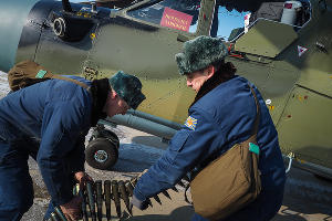 Подготовка вертолета Ка-52 к полету © Виталий Тимкив, Юга.ру