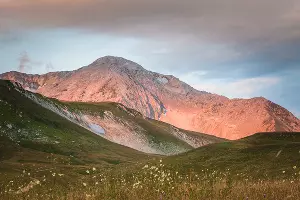 Лагонакское нагорье и Фишт-Оштенский горный массив &copy;&nbsp;Фото Елены Синеок, Юга.ру