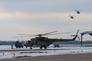 Вертолет Ми-8 на авиабазе в Кореновске © Виталий Тимкив, Юга.ру