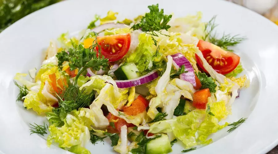 салат &copy;&nbsp;Изображение сгенерировано нейросетью Gigachat