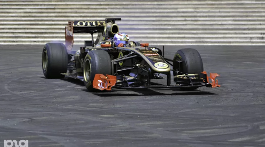 Команда Lotus Renault GP на фестивале "Формула Сочи" &copy;&nbsp;Елена Синеок. ЮГА.ру