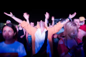 ﻿Первая секретная вечеринка на KUBANA-2014 &copy;&nbsp;Елена Синеок, ЮГА.ру