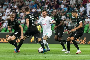 «Краснодар» вырвал победу у «Локомотива» на последних минутах матча &copy;&nbsp;Фото Елены Синеок, Юга.ру