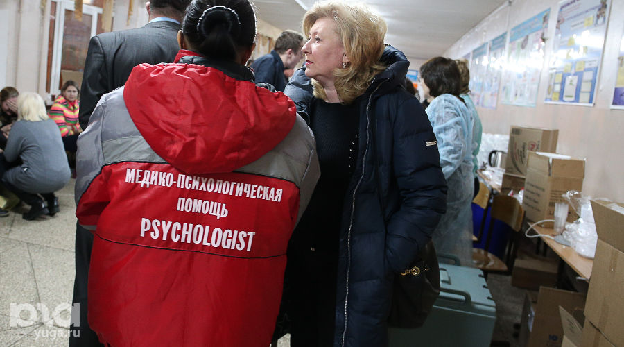 Пункт временного размещения пострадавших при пожаре на ул.Прокофьева © Фото Виталия Тимкива, Юга.ру