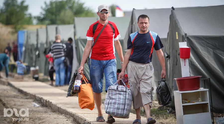 Лагерь беженцев на границе между Украиной и Россией &copy;&nbsp;Эдуард Корниенко, ЮГА.ру