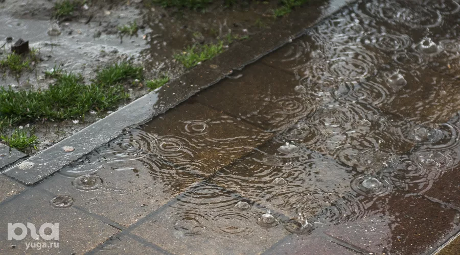 Дождь в Краснодаре &copy;&nbsp;Фото Елены Синеок, Юга.ру