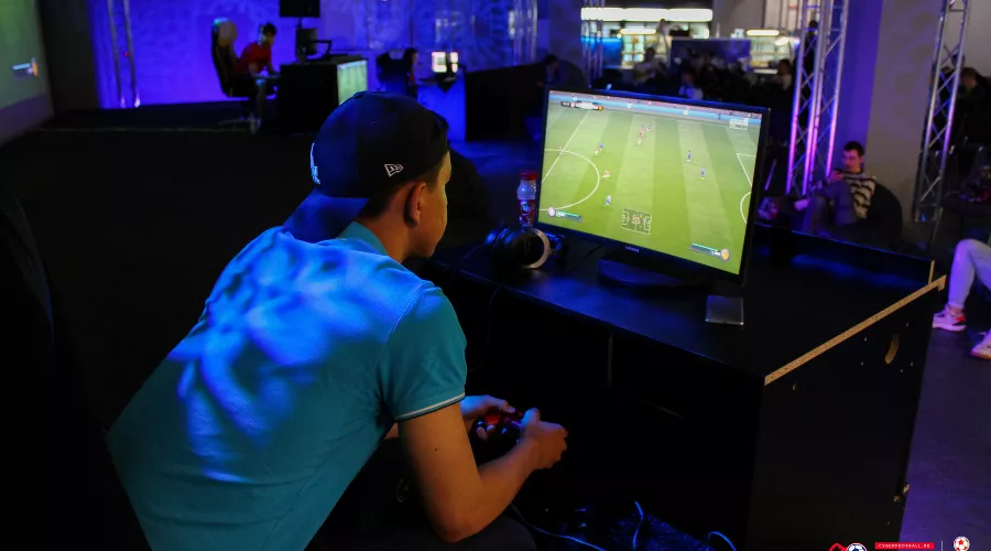  &copy;&nbsp;Фото из группы &laquo;ВКонтакте&raquo; &laquo;Федерация киберфутбола России (ФКФ) | FIFA 17&raquo;, vk.com/cyberfootball_russia