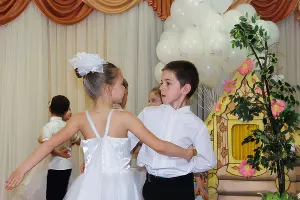 Утренник в подшефном детском саду  &laquo;Умка&raquo;, посвященный Дню защиты детей, 1 июня 2017 года &copy;&nbsp;Фото предоставлено пресс-службой Банка ЗЕНИТ Сочи