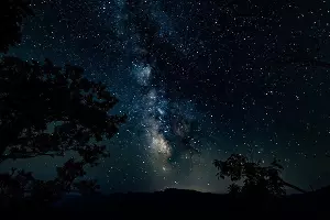 Вид на Млечный Путь в станице Баговской &copy;&nbsp;скриншот фото из телеграм-канала &laquo;Западный Кавказ Мостовской/Мостовский&raquo;