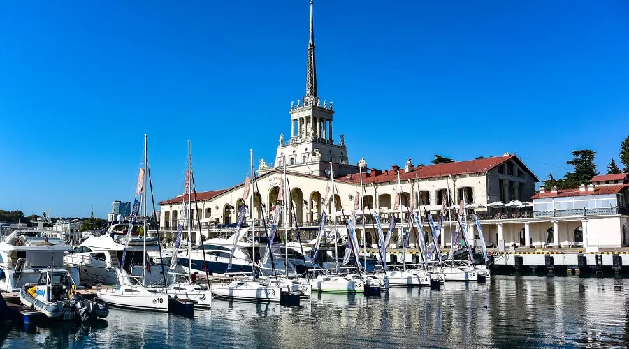 Морской порт Сочи &copy;&nbsp;Фото Victoria Balabanova, freepik.com