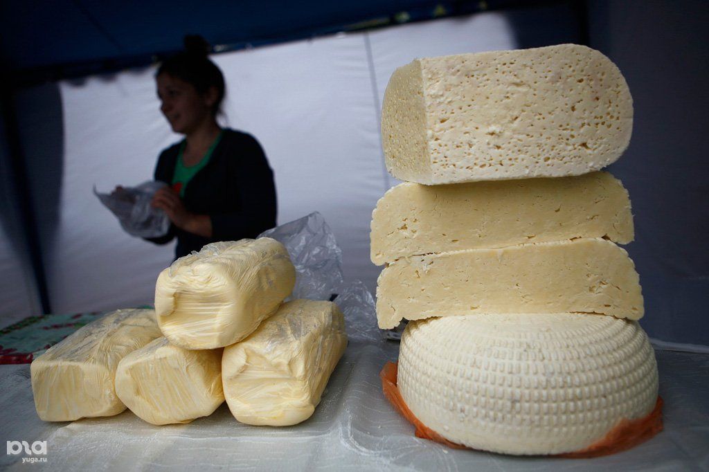 Кабардинский сыр. Сыр адыгейский Сыродел. Адыгейский сыр производители. Производители адыгейского сыра.