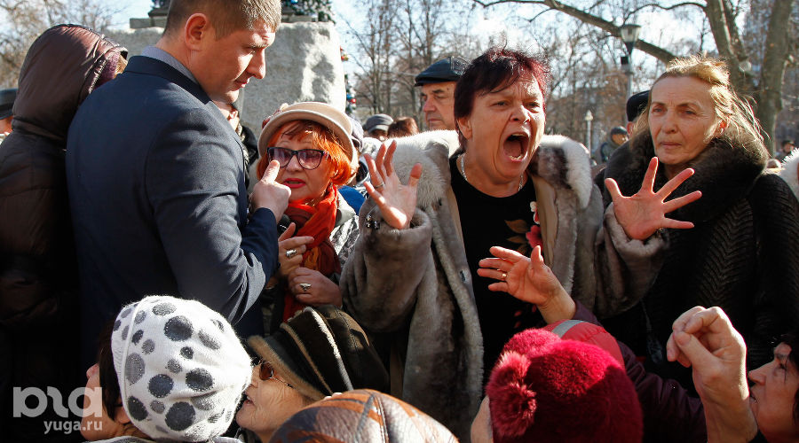 В Краснодаре пенсионеры вышли на митинг против отмены льгот на проезд © Влад Александров, ЮГА.ру