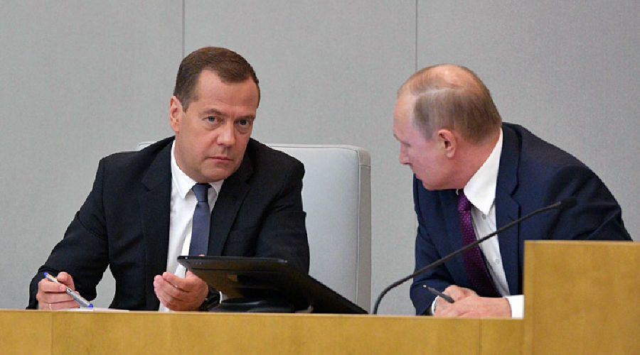 Дмитрий Медведев и Владимир Путин © Фото пресс-служба правительства РФ