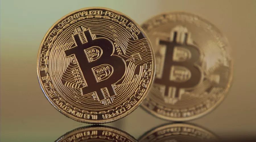 Биткоин, криптовалюта, деньги &copy;&nbsp;Фото с сайта pixabay.com