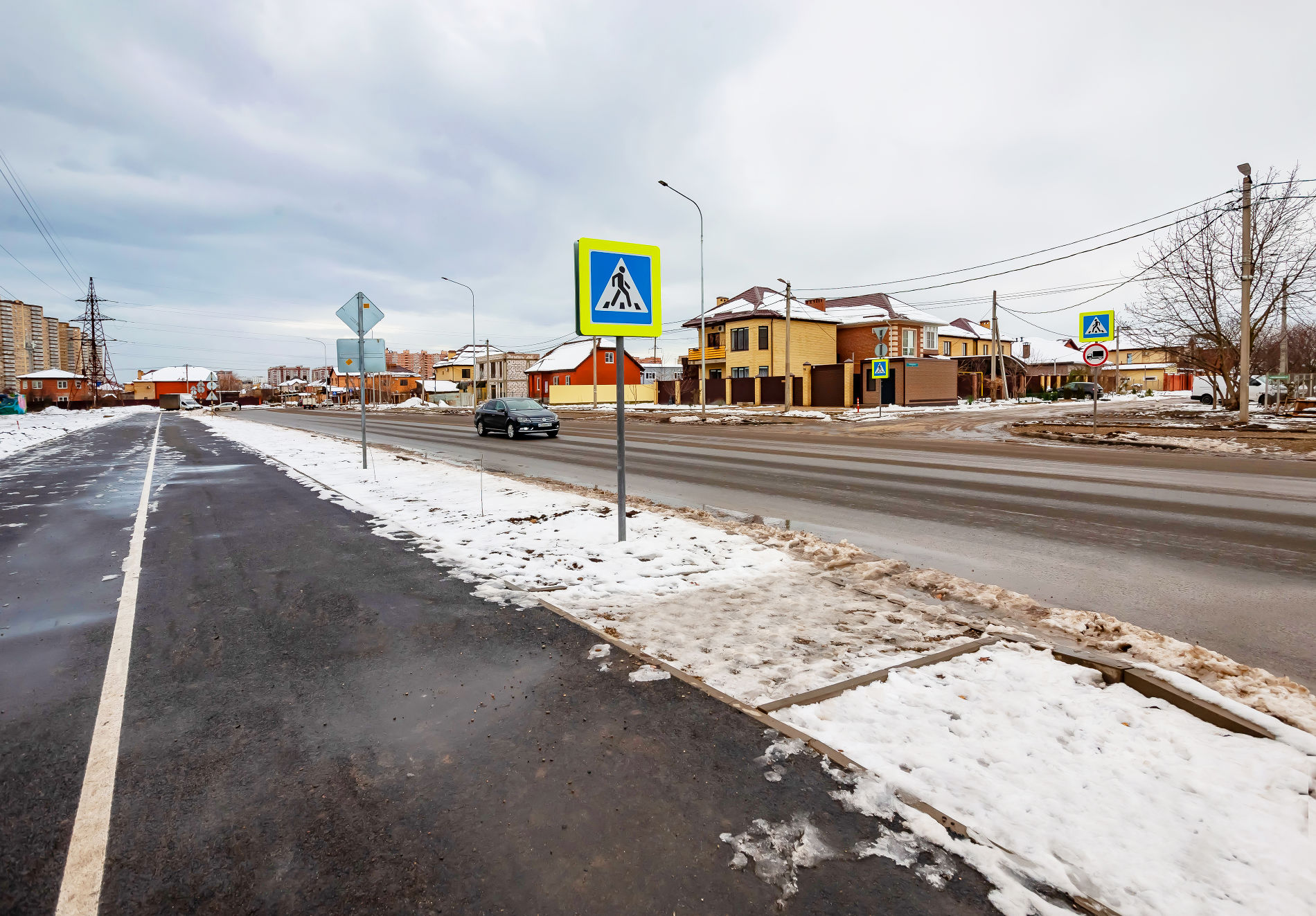 Табличка опасная зона. Какие ремонтные работы ведутся. Рабочий по благоустройству. Ведутся строительные работы табличка. Какие ремонтные работы ведутся.