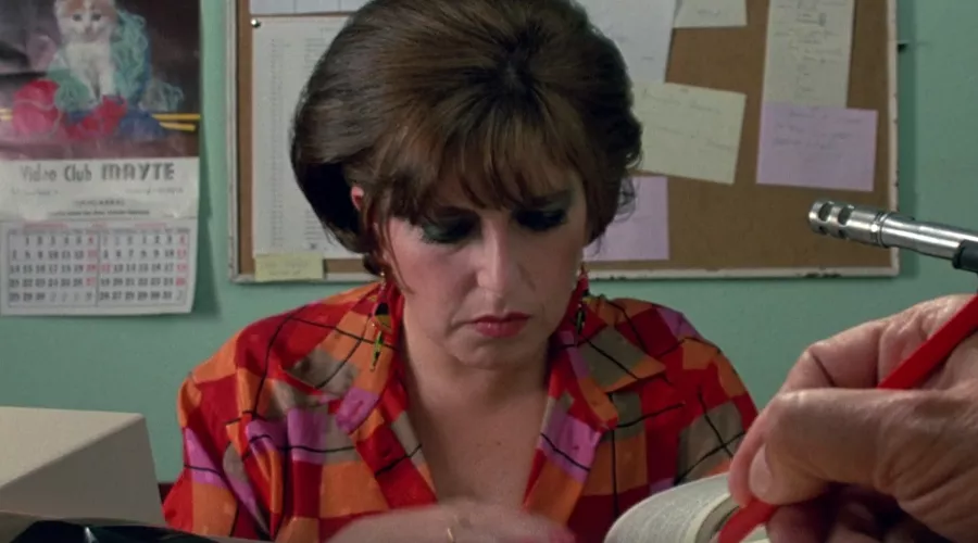 Кадр из фильма «Женщины на грани нервного срыва» &copy;&nbsp;Скриншот видео с Rutube-канала &laquo;Фильмач — фильмы и сериалы онлайн&raquo;